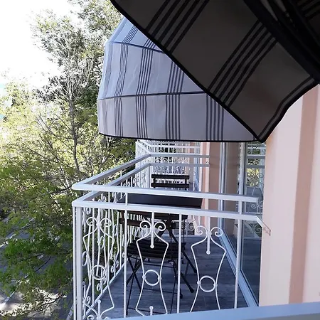 Alojamento de Acomodação e Pequeno-almoço La Chicca Brenzone sul Garda